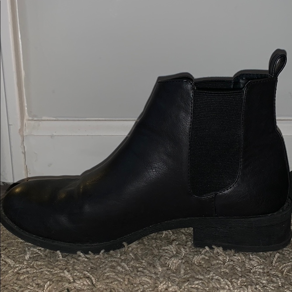 Black booties - Picture 2 of 2